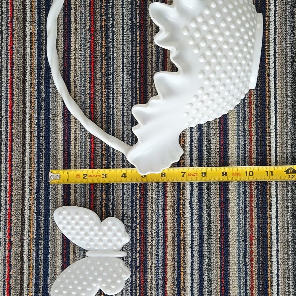 Vintage Wall Decor White Hobnail SET 5 Matching Burwood Baskets Mirror Butterfly - Picture 12 of 17